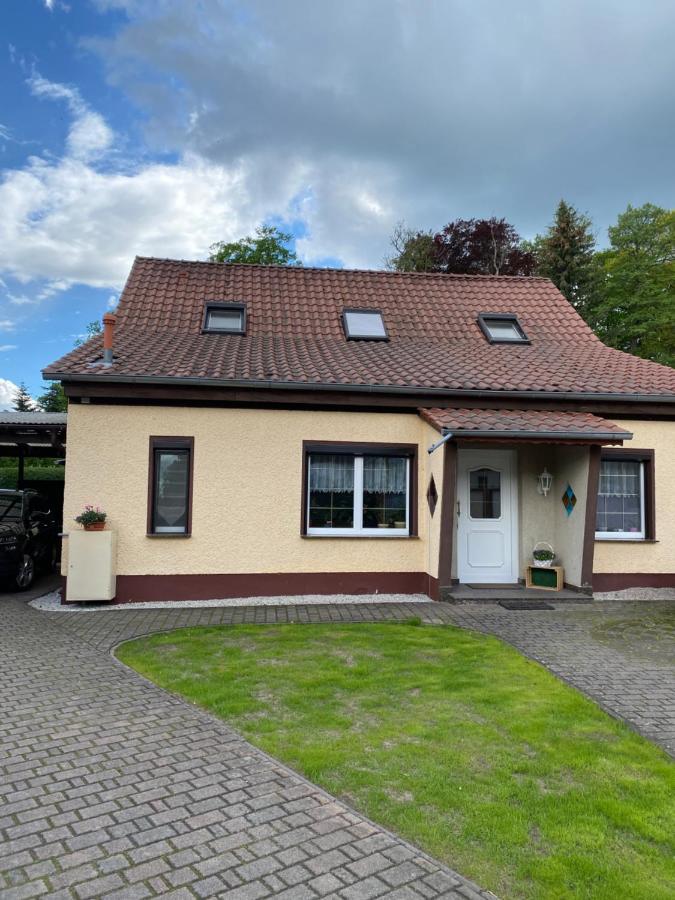 Ferienwohnung Zum Schloss Halbe Buitenkant foto